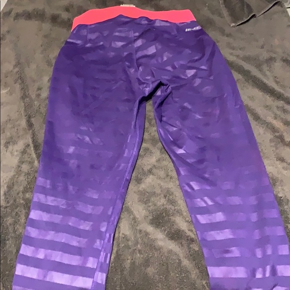 Nike Pro workout pants - Picture 2 of 6